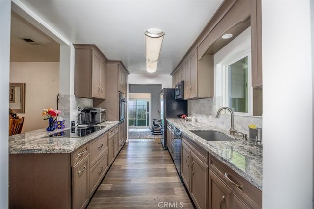 1566 Heather, Riverside, CA 92504