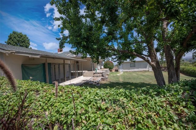 1566 Heather, Riverside, CA 92504
