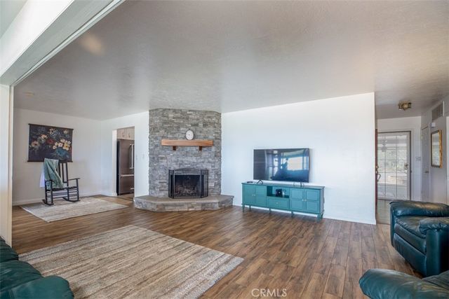 1566 Heather, Riverside, CA 92504