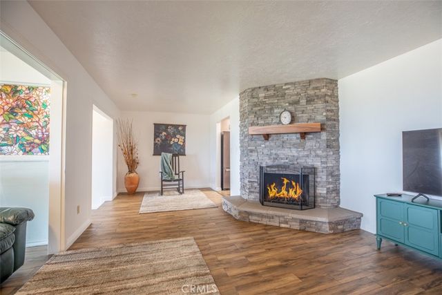 1566 Heather, Riverside, CA 92504