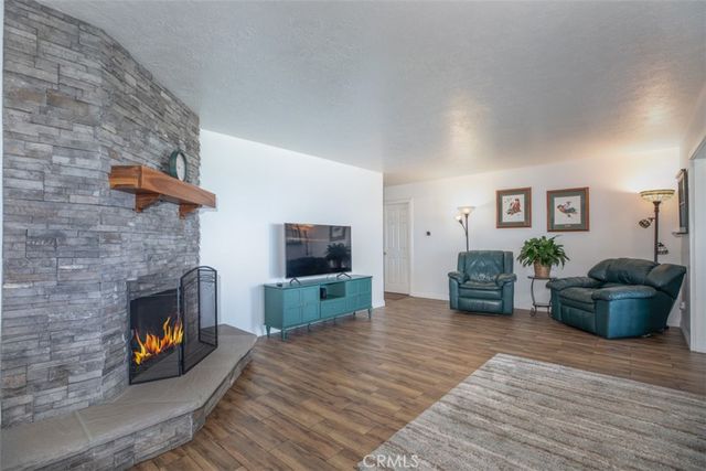 1566 Heather, Riverside, CA 92504