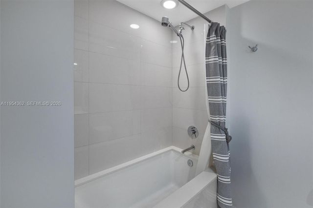 3131 NE 7th Ave 3605, Miami, FL 33137