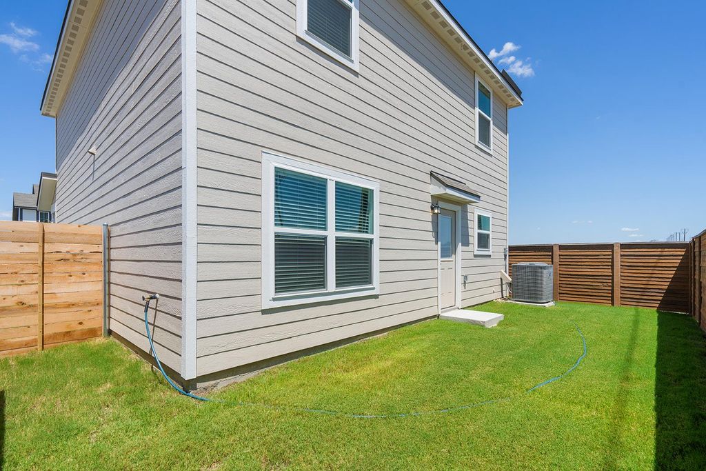 211 Carmel Canyon TRL, Jarrell, TX 76537