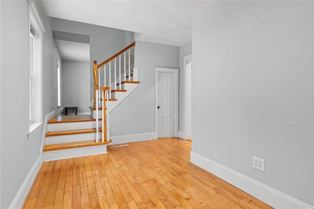 32 Pilgrim Avenue, Coventry, RI 02816