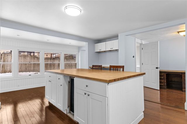 32 Pilgrim Avenue, Coventry, RI 02816