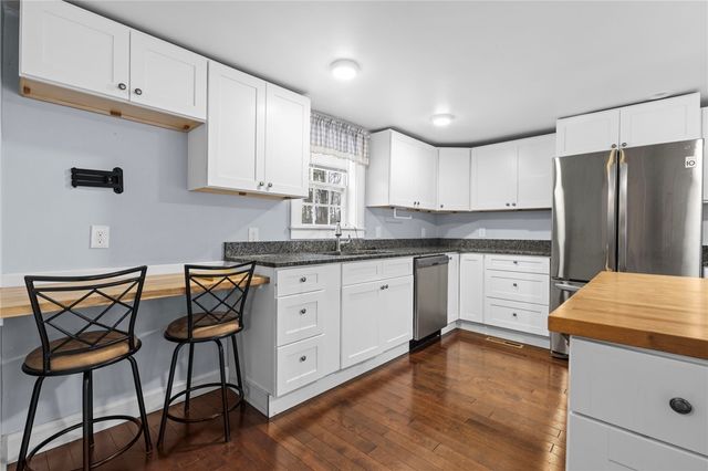 32 Pilgrim Avenue, Coventry, RI 02816