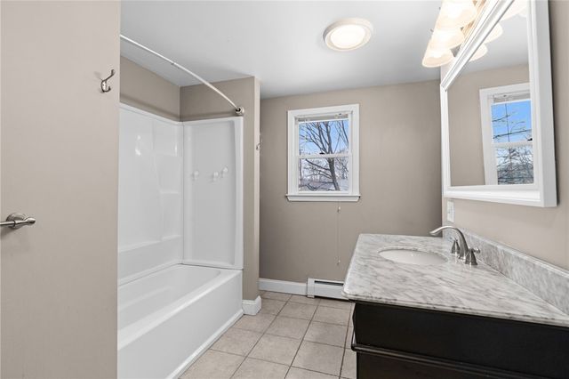 32 Pilgrim Avenue, Coventry, RI 02816