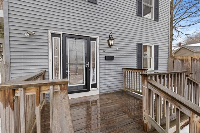 32 Pilgrim Avenue, Coventry, RI 02816