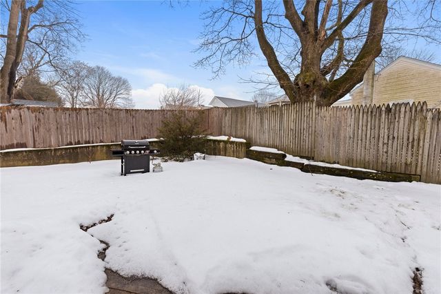 32 Pilgrim Avenue, Coventry, RI 02816