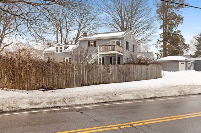 32 Pilgrim Avenue, Coventry, RI 02816