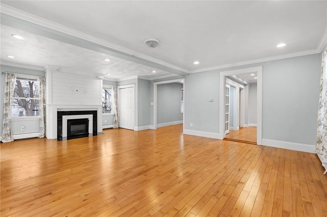 32 Pilgrim Avenue, Coventry, RI 02816