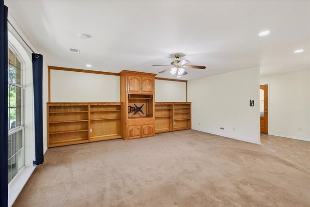 6431 Payne Springs Place, Mabank, TX 75156