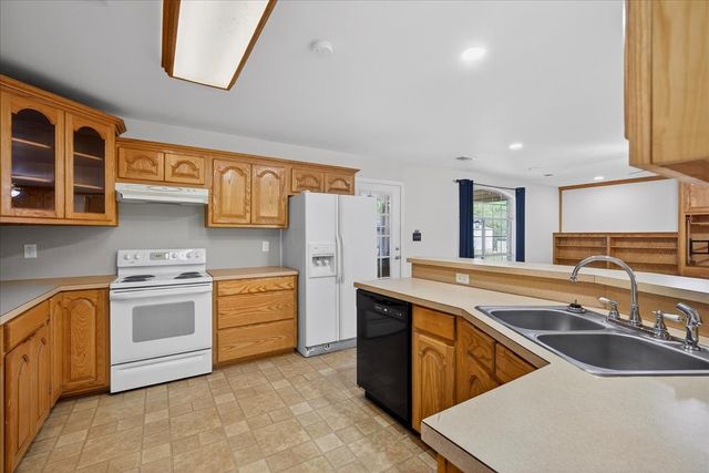 6431 Payne Springs Place, Mabank, TX 75156