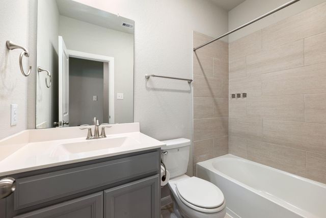 2715 Chestnut Oak Circle, Katy, TX 77494