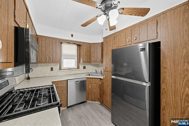 8-02 Henderson Boulevard, Fair Lawn, NJ 07410