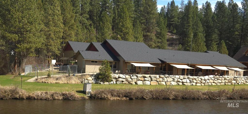 34 & 36 Kevins Way, Garden Valley, ID 83622