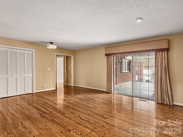 110 Glengary Drive, Flat Rock, NC 28731