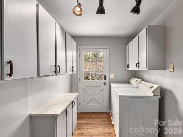 110 Glengary Drive, Flat Rock, NC 28731