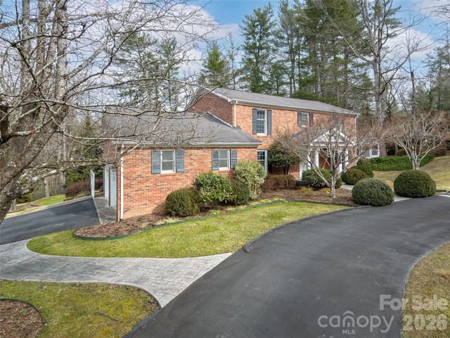 110 Glengary Drive, Flat Rock, NC 28731