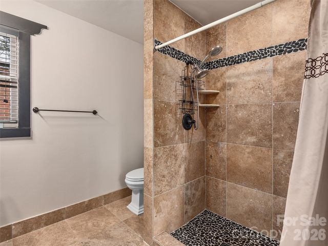 110 Glengary Drive, Flat Rock, NC 28731