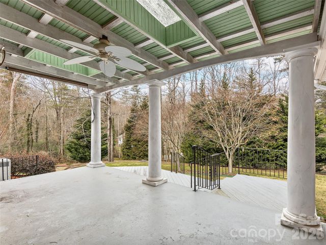 110 Glengary Drive, Flat Rock, NC 28731