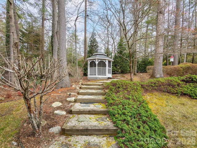 110 Glengary Drive, Flat Rock, NC 28731