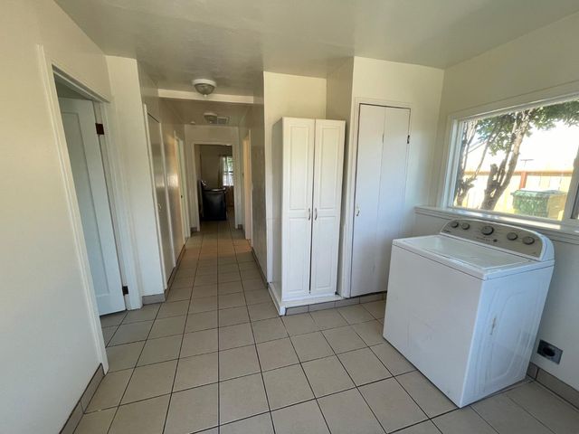 703 Flower St, Turlock, CA 95380