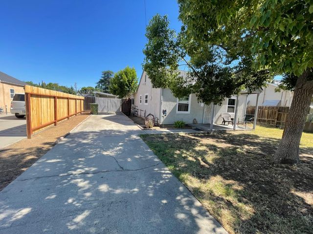 703 Flower St, Turlock, CA 95380