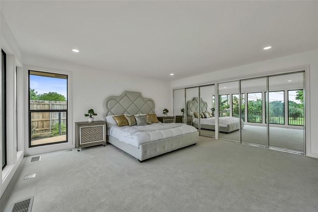 6601 Avondale Drive, Nichols Hills, OK 73116