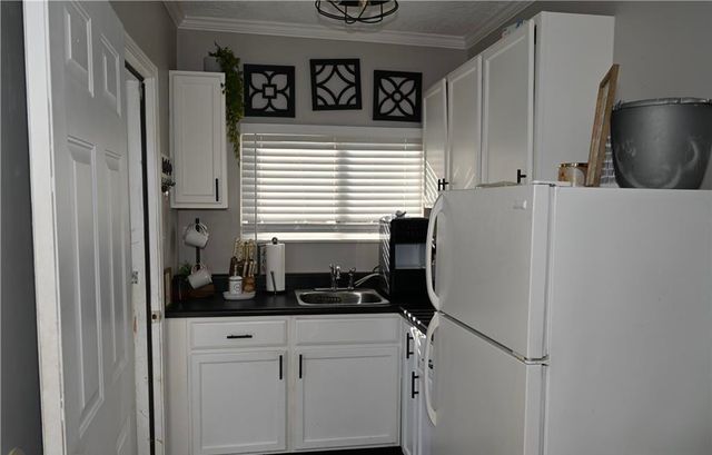 96 Eastwood Drive 96 Eastwood Drive, Springfield, OH 45504