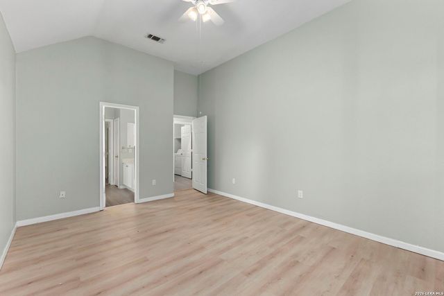 5346 Chestnut View Dr, San Antonio, TX 78247