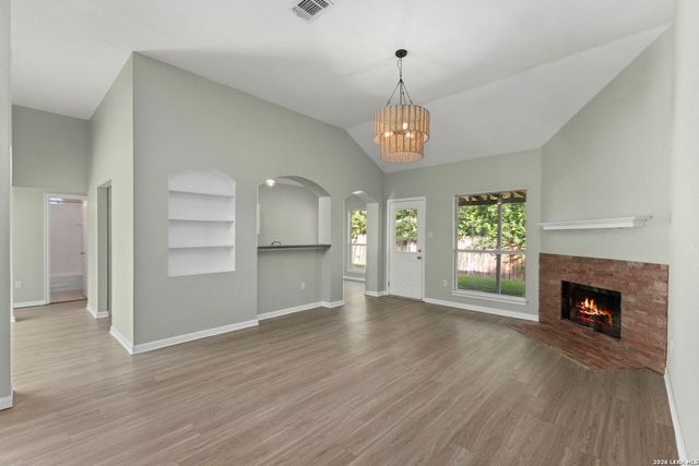5346 Chestnut View Dr, San Antonio, TX 78247