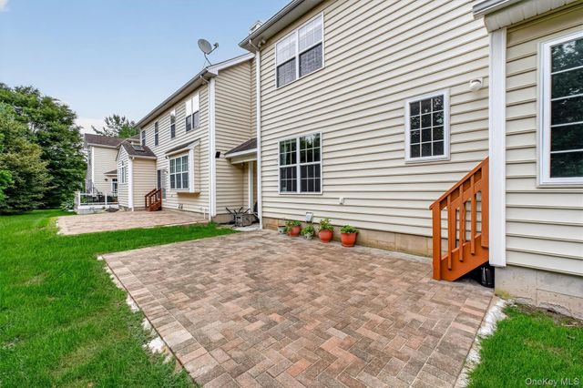 201 Roosevelt Drive, Fishkill, NY 12524
