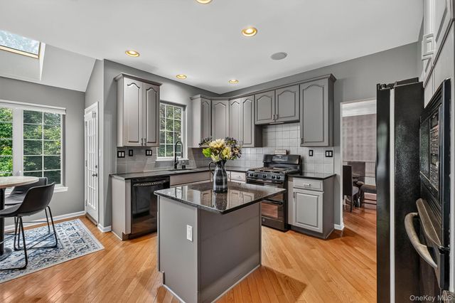 201 Roosevelt Drive, Fishkill, NY 12524