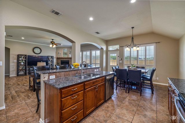 1106 Hunters Glen Road, San Angelo, TX 76901