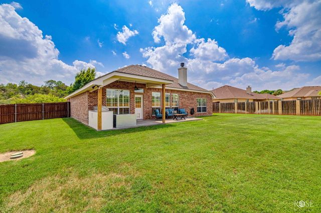 1106 Hunters Glen Road, San Angelo, TX 76901