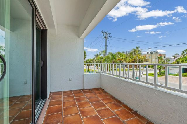3701 5TH AVENUE 1, Holmes Beach, FL 34217