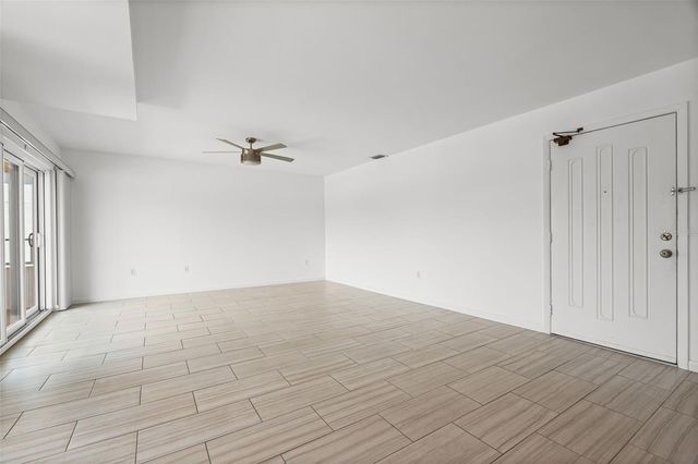 3701 5TH AVENUE 1, Holmes Beach, FL 34217