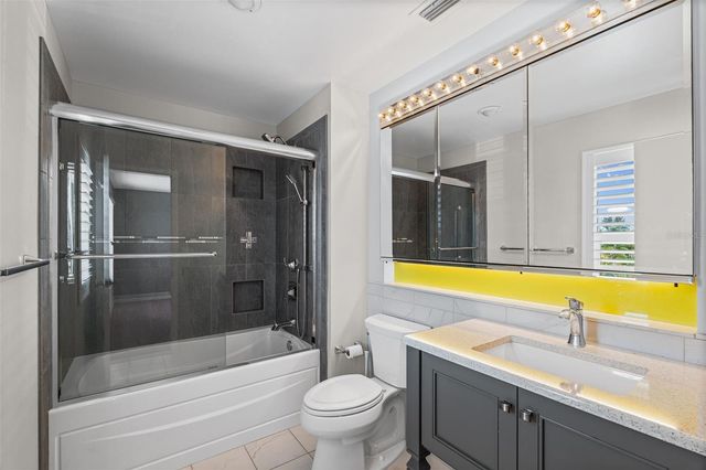 3701 5TH AVENUE 1, Holmes Beach, FL 34217
