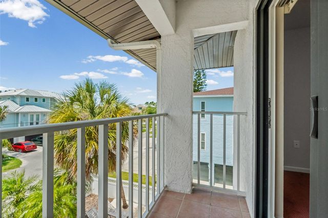 3701 5TH AVENUE 1, Holmes Beach, FL 34217