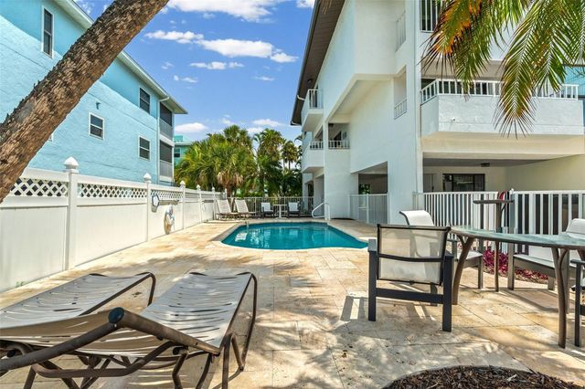 3701 5TH AVENUE 1, Holmes Beach, FL 34217