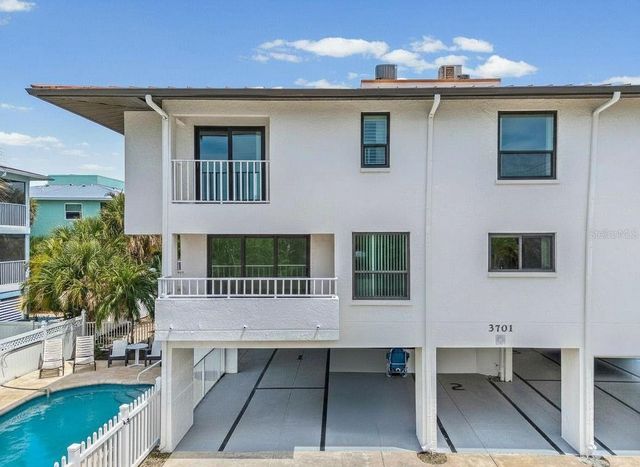 3701 5TH AVENUE 1, Holmes Beach, FL 34217