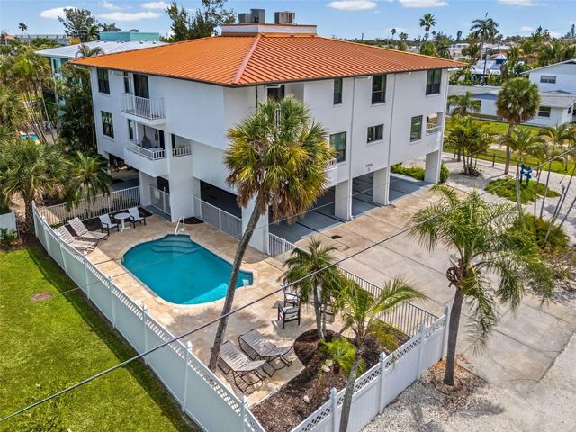 3701 5TH AVENUE 1, Holmes Beach, FL 34217