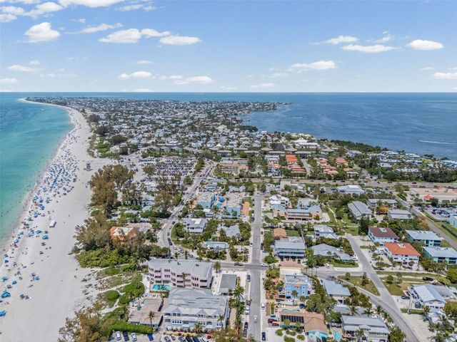 3701 5TH AVENUE 1, Holmes Beach, FL 34217