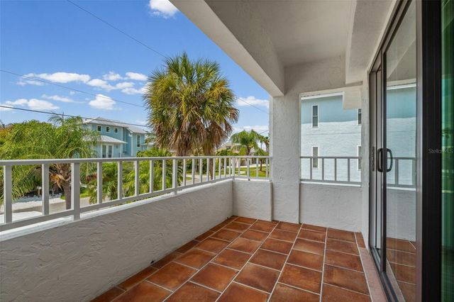 3701 5TH AVENUE 1, Holmes Beach, FL 34217