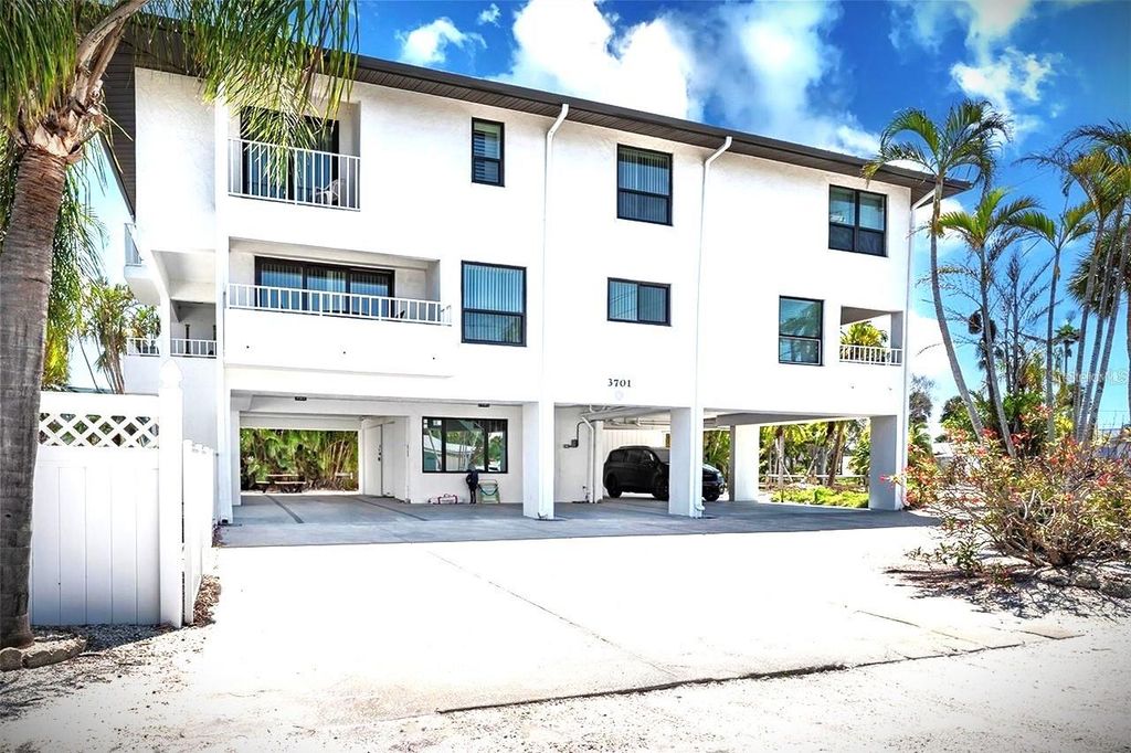 3701 5TH AVENUE 1, Holmes Beach, FL 34217