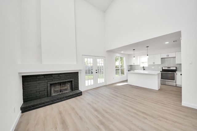 2911 Meadowgrass Lane, Houston, TX 77082