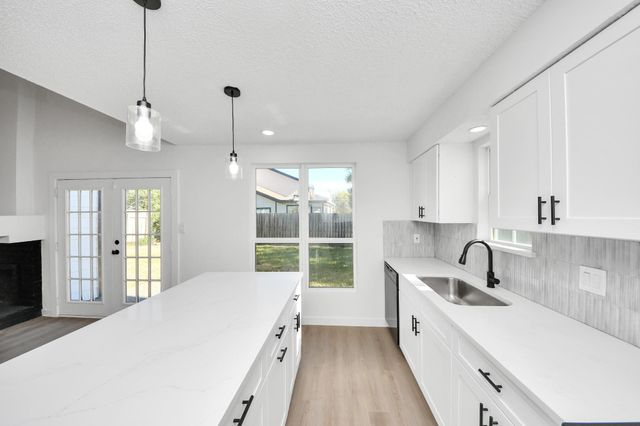 2911 Meadowgrass Lane, Houston, TX 77082