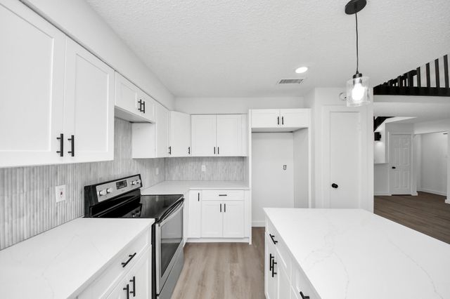 2911 Meadowgrass Lane, Houston, TX 77082