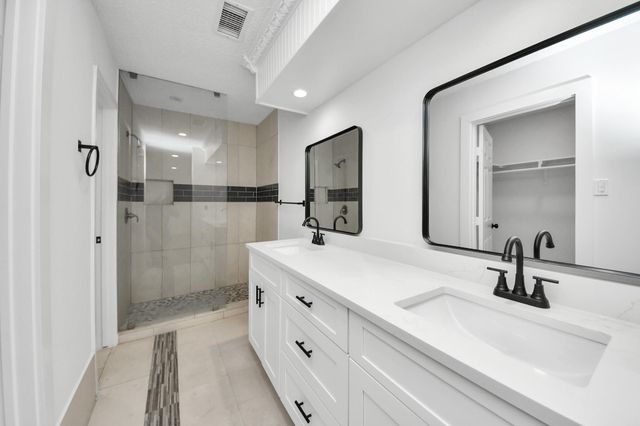 2911 Meadowgrass Lane, Houston, TX 77082